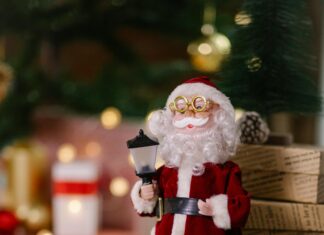 Claus Schenk Graf Von Stauffenberg: Wer War Der Mutige Held?